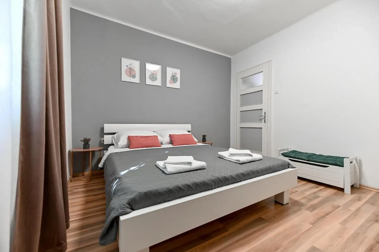 Peaceful Apartment Near Old Town Zadar